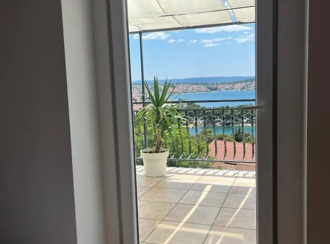 Апартаменти Calypso Трогір